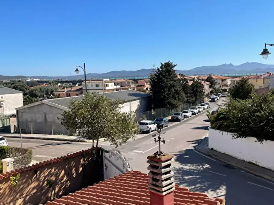 Immagine 2 di Appartamento in vendita  in via londra 16 a Olbia