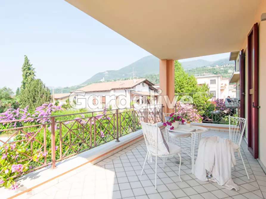 Immagine 3 di Villa in vendita  a Toscolano-Maderno