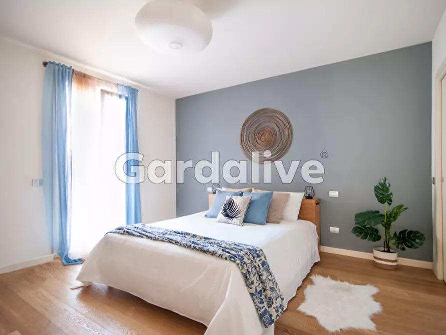 Immagine 9 di Villa in vendita  a Toscolano-Maderno