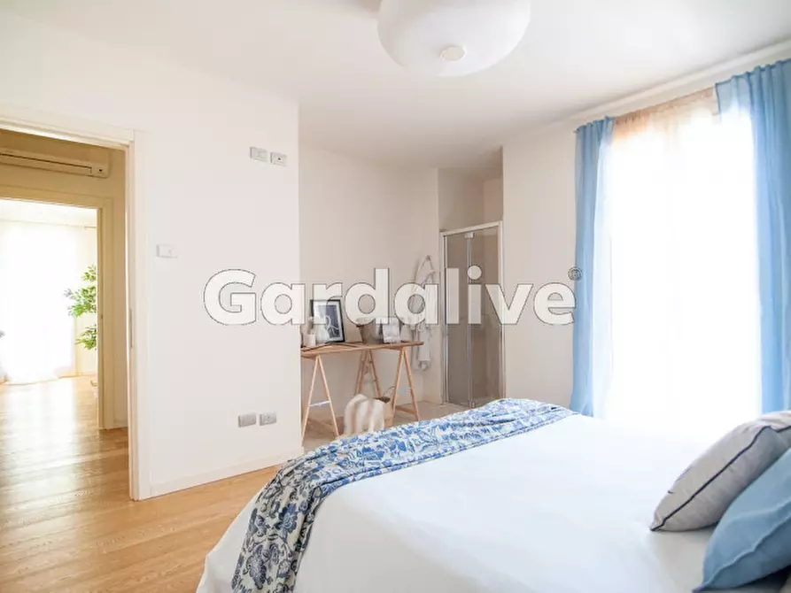 Immagine 10 di Villa in vendita  a Toscolano-Maderno