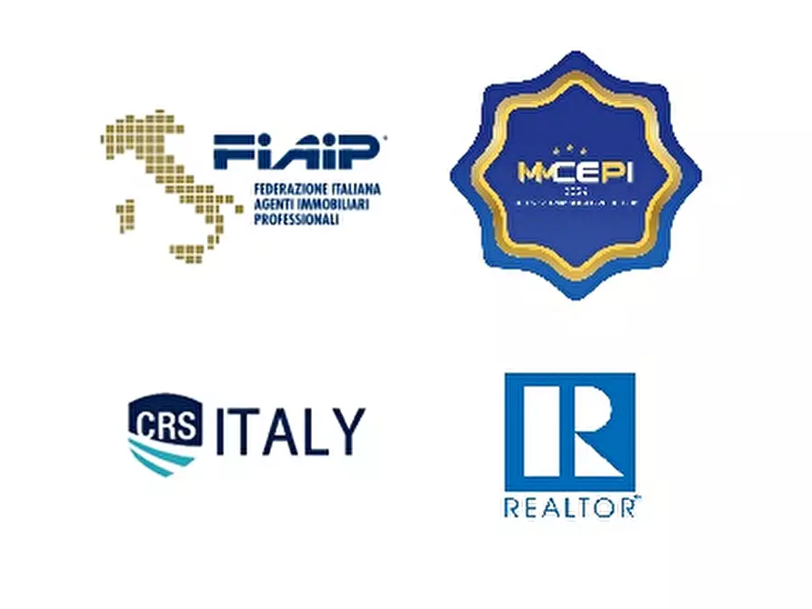 Immagine 2 di Negozio in vendita  in Piazza Gries a Bolzano