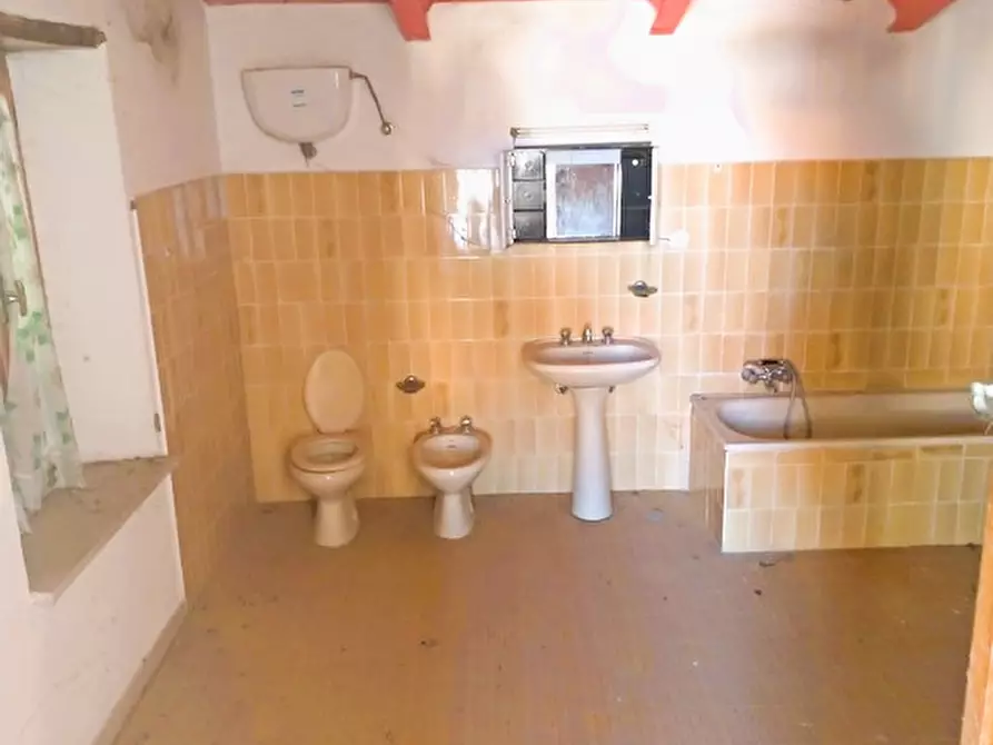 Immagine 11 di Casa indipendente in vendita  in Via del perna a Passignano Sul Trasimeno