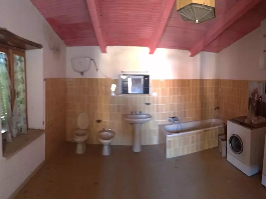 Immagine 18 di Casa indipendente in vendita  in Via del perna a Passignano Sul Trasimeno