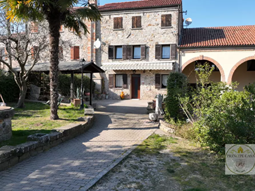 Immagine 1 di Rustico / casale in vendita  in Via Costa a Arqua' Petrarca
