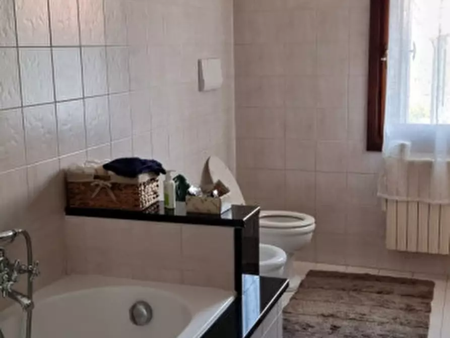 Immagine 10 di Rustico / casale in vendita  in Via Costa a Arqua' Petrarca