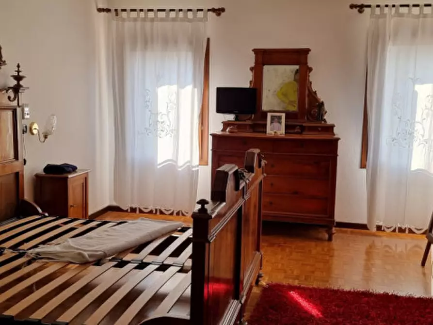 Immagine 11 di Rustico / casale in vendita  in Via Costa a Arqua' Petrarca