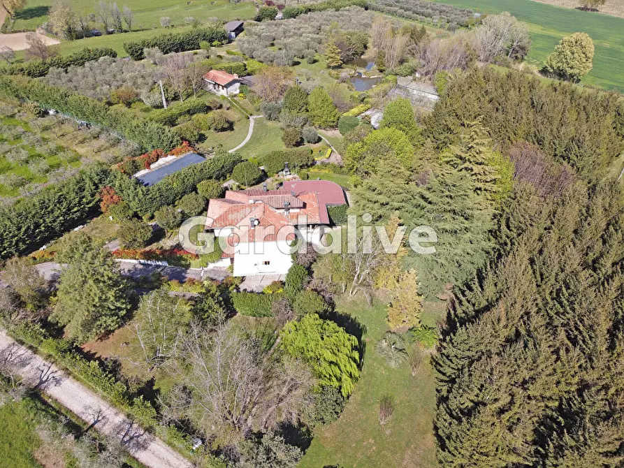 Immagine 1 di Villa in vendita  in Via Trevisago a Soiano Del Lago