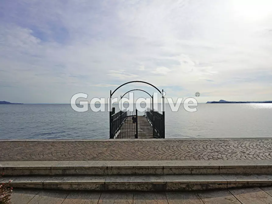 Immagine 6 di Villa in vendita  a Toscolano-Maderno