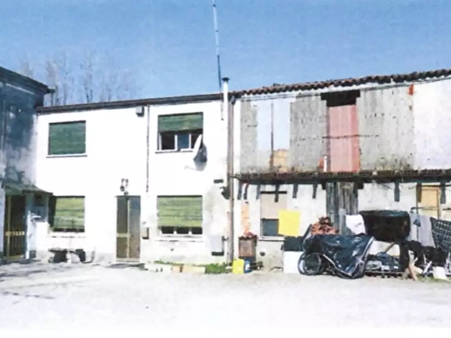 Immagine 1 di Villetta a schiera in vendita  in VIA SAN ZENO 126 a Montagnana