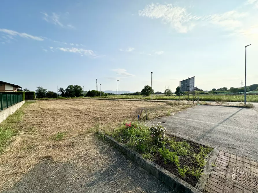 Immagine 6 di Terreno in vendita  in Via Giovanni Falcone a Torrazza Piemonte