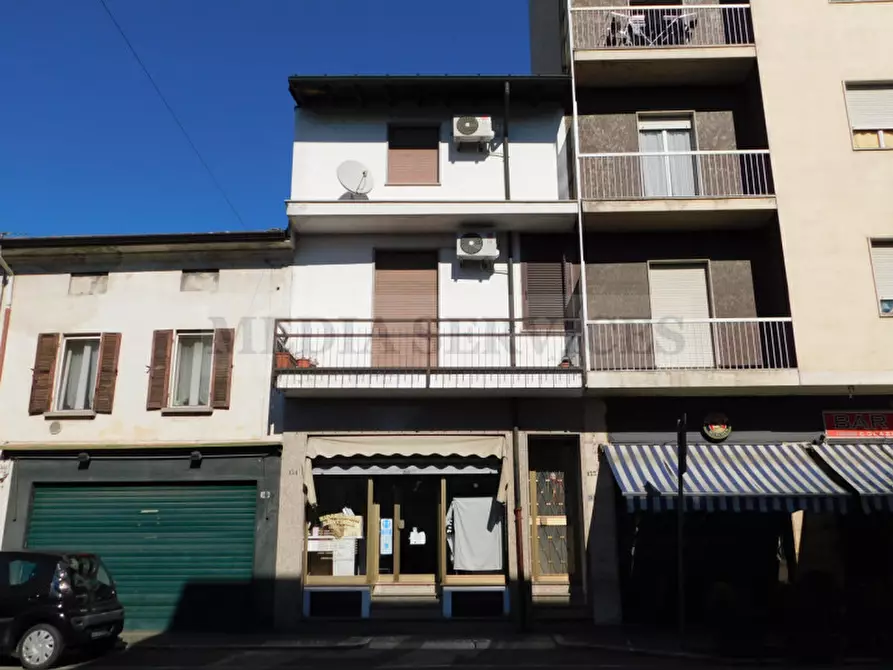 Immagine 3 di Negozio in vendita  in corso Cavour n° 151 a Garlasco