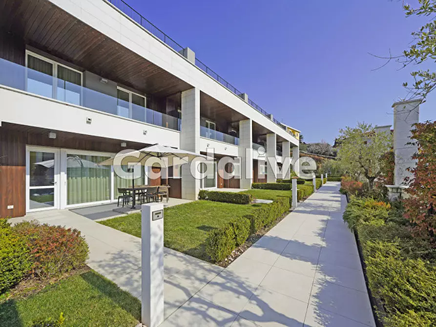 Immagine 3 di Villa in vendita  in Via Brunati 17 a Salò