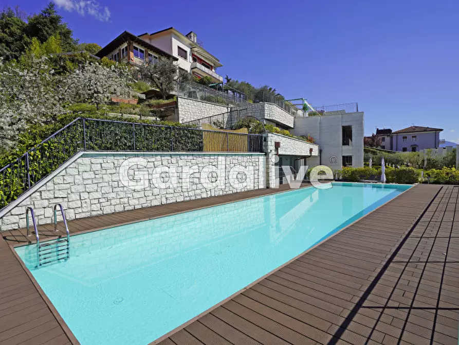 Immagine 6 di Villa in vendita  in Via Brunati 17 a Salò