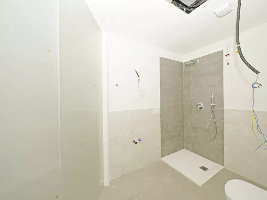 Immagine 13 di Villa in vendita  in Via Brunati 17 a Salò