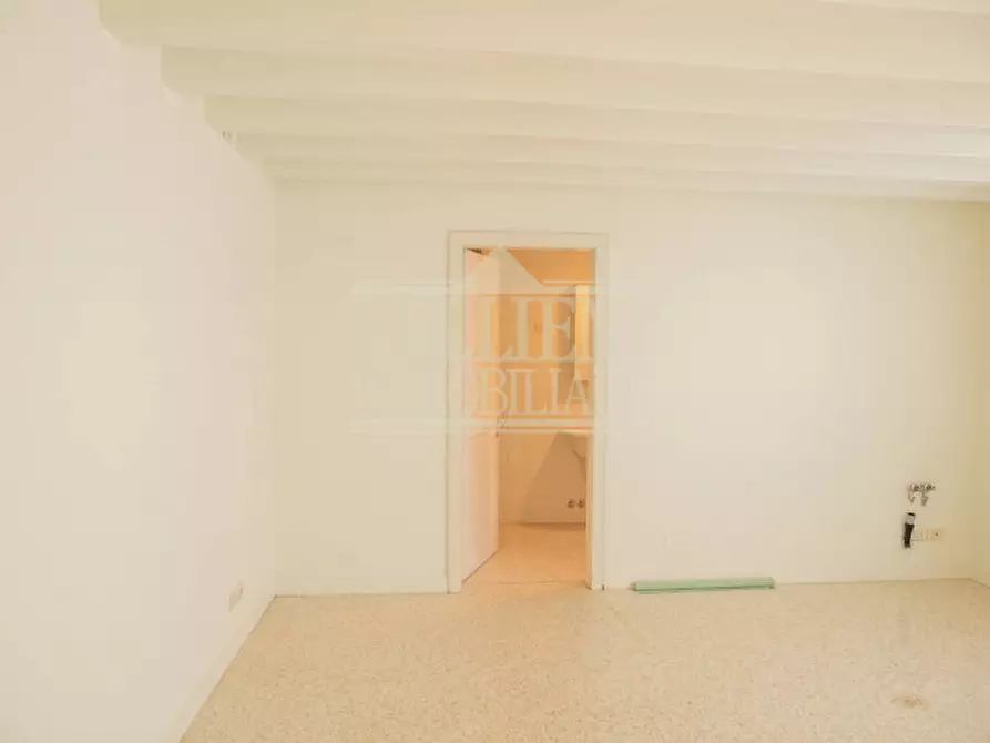 Immagine 8 di Ufficio in affitto  in Contrà dei Burci a Vicenza