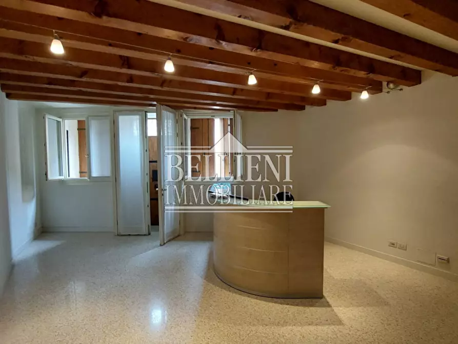 Immagine 18 di Ufficio in affitto  in Contrà dei Burci a Vicenza