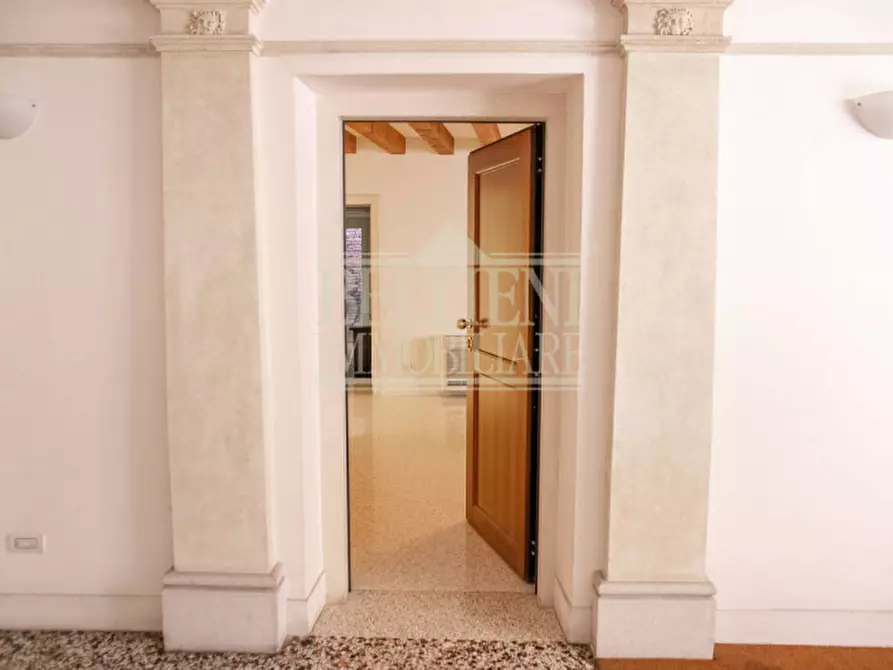 Immagine 25 di Ufficio in affitto  in Contrà dei Burci a Vicenza