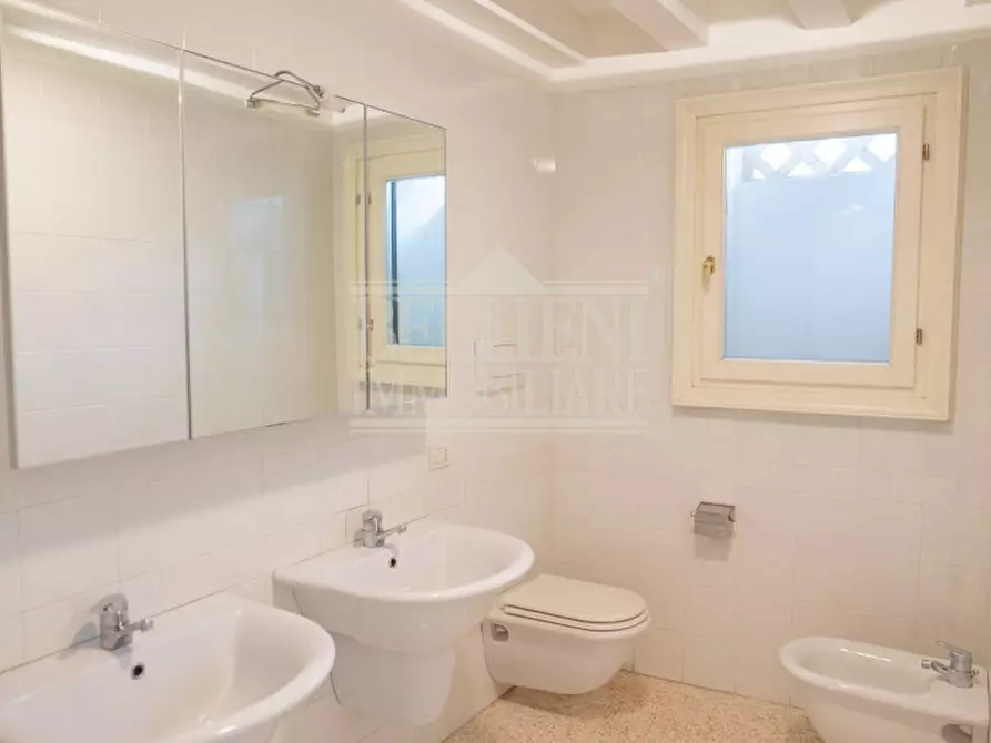 Immagine 26 di Ufficio in affitto  in Contrà dei Burci a Vicenza