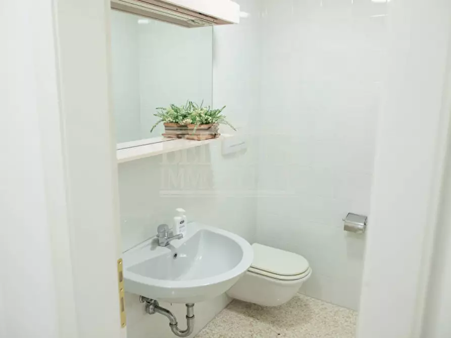 Immagine 27 di Ufficio in affitto  in Contrà dei Burci a Vicenza