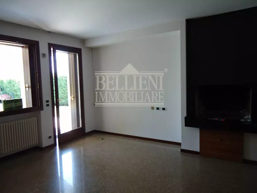 Immagine 1 di Casa bifamiliare in vendita  in Via Elmas a Caldogno