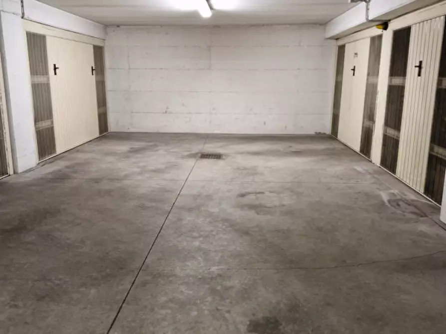 Immagine 5 di Garage in vendita  in Corso Padova a Vicenza