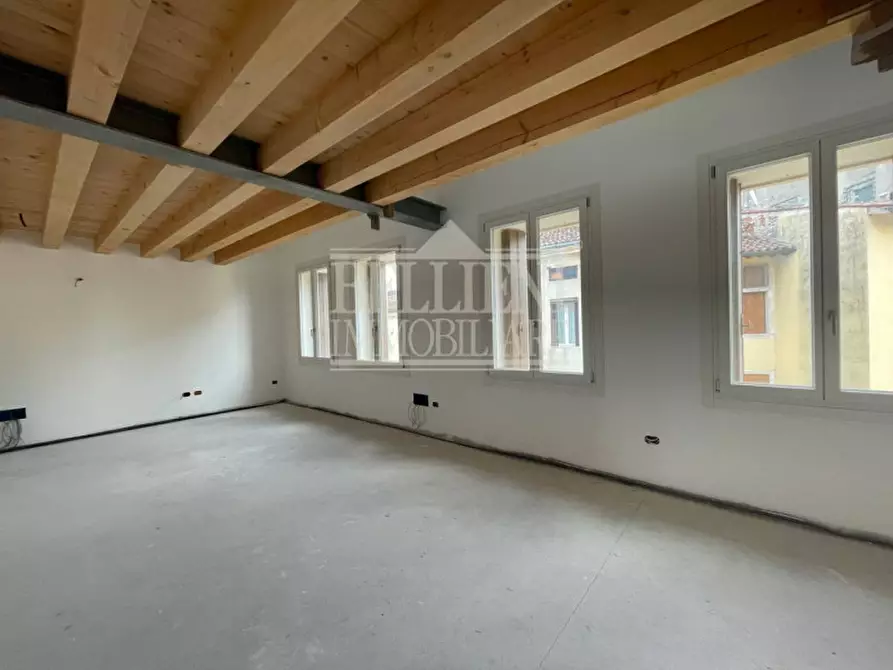 Immagine 18 di Attico in vendita  in Contrà Santa Chiara a Vicenza