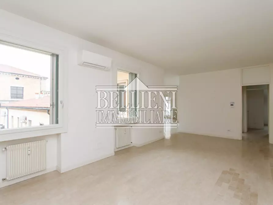 Immagine 4 di Appartamento in vendita  in corso palladio a Vicenza