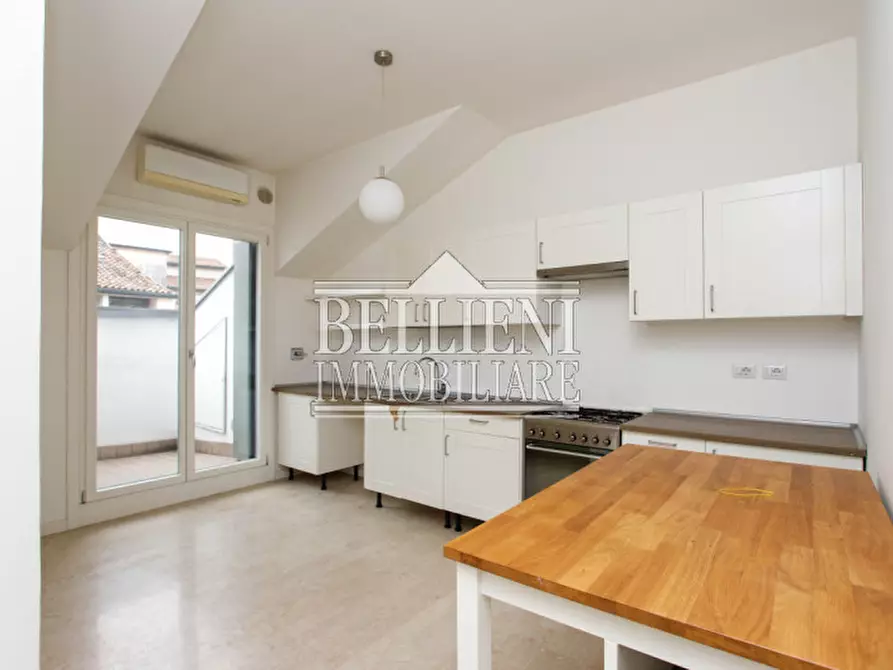 Immagine 5 di Appartamento in vendita  in corso palladio a Vicenza