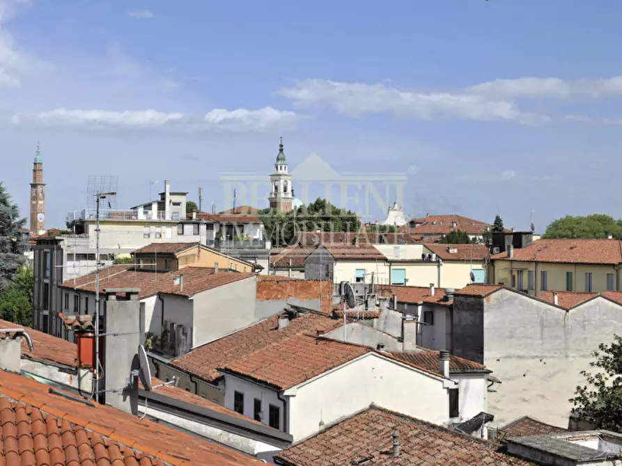 Immagine 11 di Appartamento in vendita  in Contrà Cantarane a Vicenza