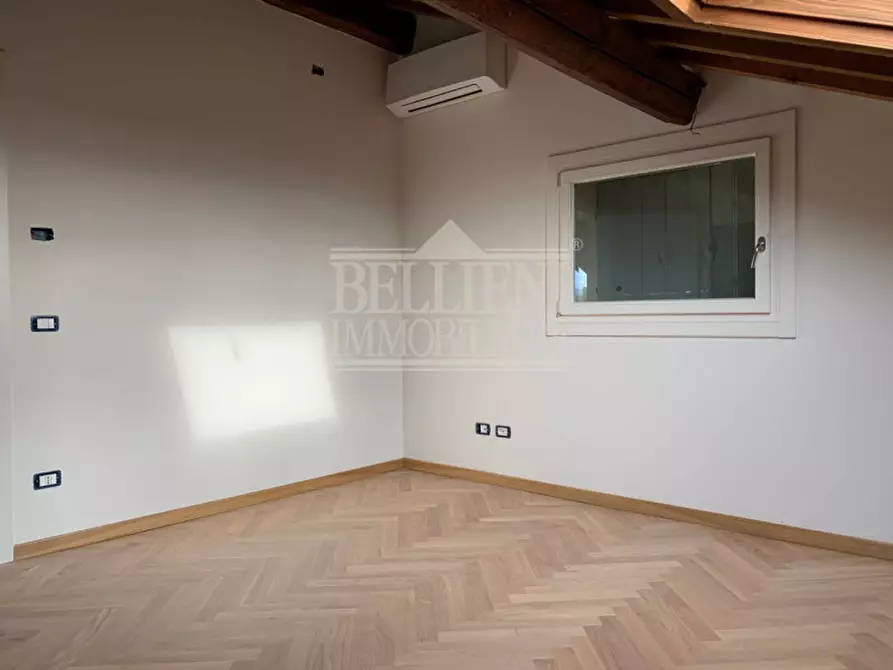 Immagine 32 di Attico in vendita  in Contra' del Quartiere a Vicenza