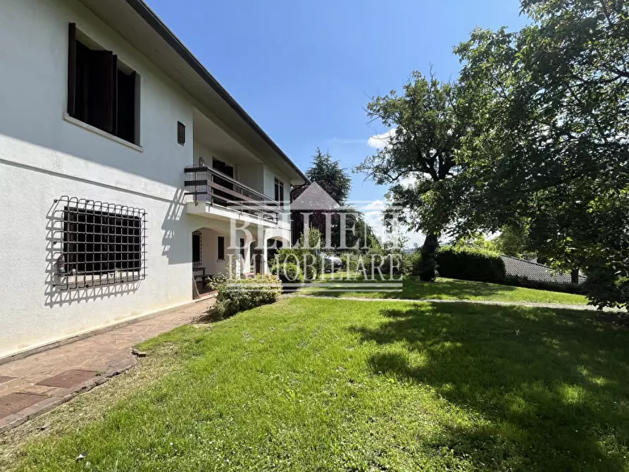 Immagine 4 di Villa in vendita  in Via Riva a Creazzo