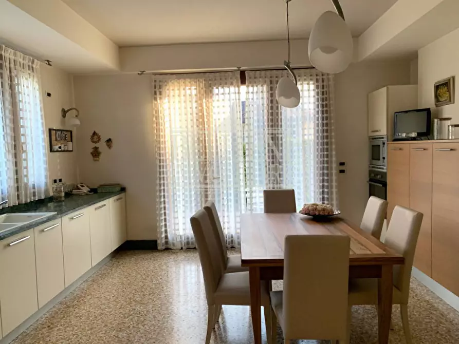 Immagine 3 di Villa in vendita  in Via Luino a Vicenza