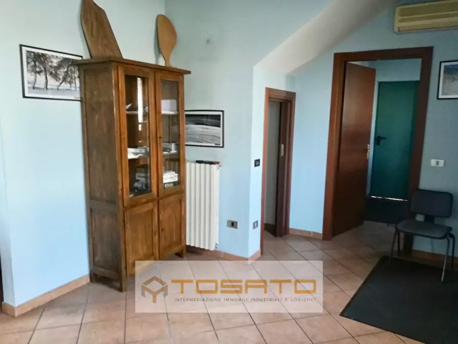 Immagine 4 di Capannone industriale in vendita  a Casaleone