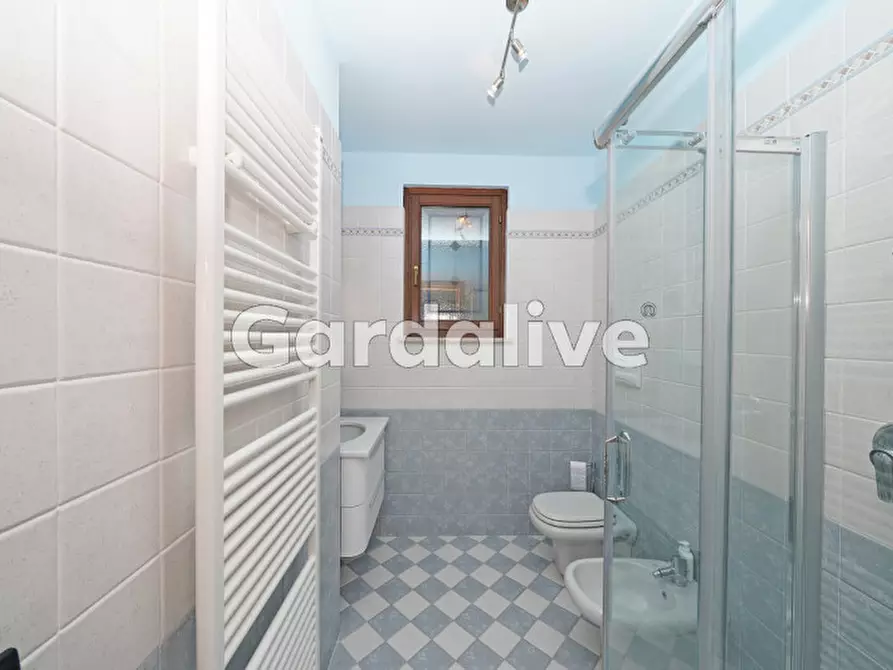 Immagine 13 di Appartamento in vendita  a Toscolano-Maderno