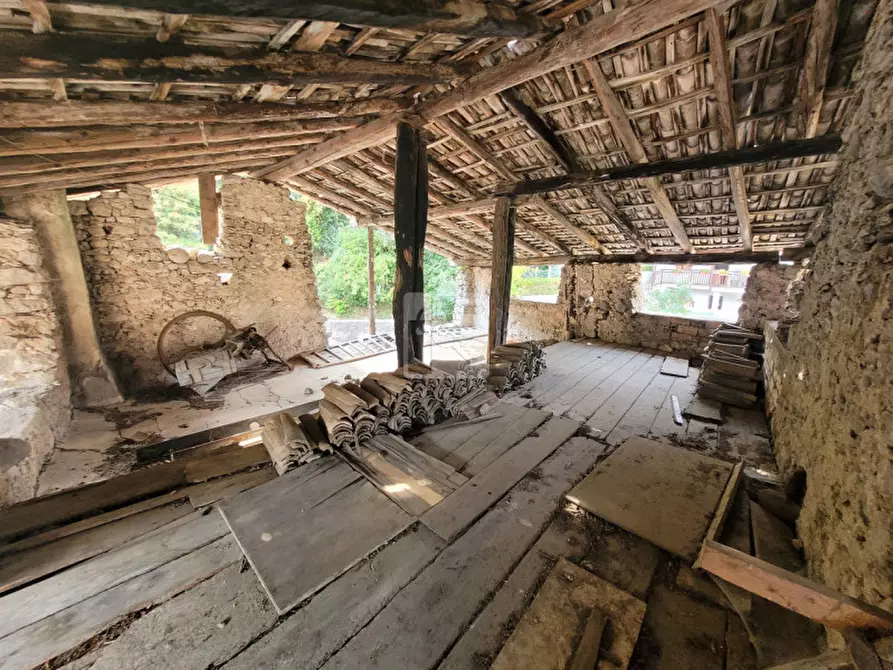 Immagine 18 di Rustico / casale in vendita  in Via Muradei 18 a Cavedine