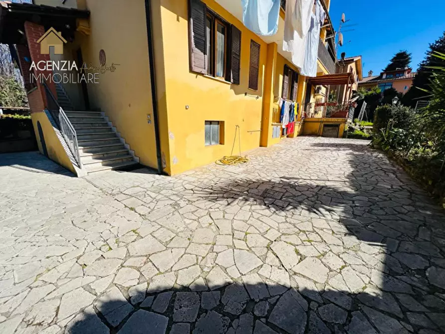 Immagine 3 di Appartamento in vendita  a Rocca Di Papa