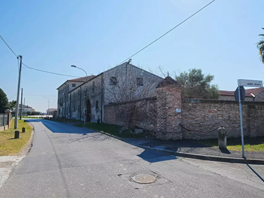 Immagine 21 di Terreno in vendita  a Pernumia