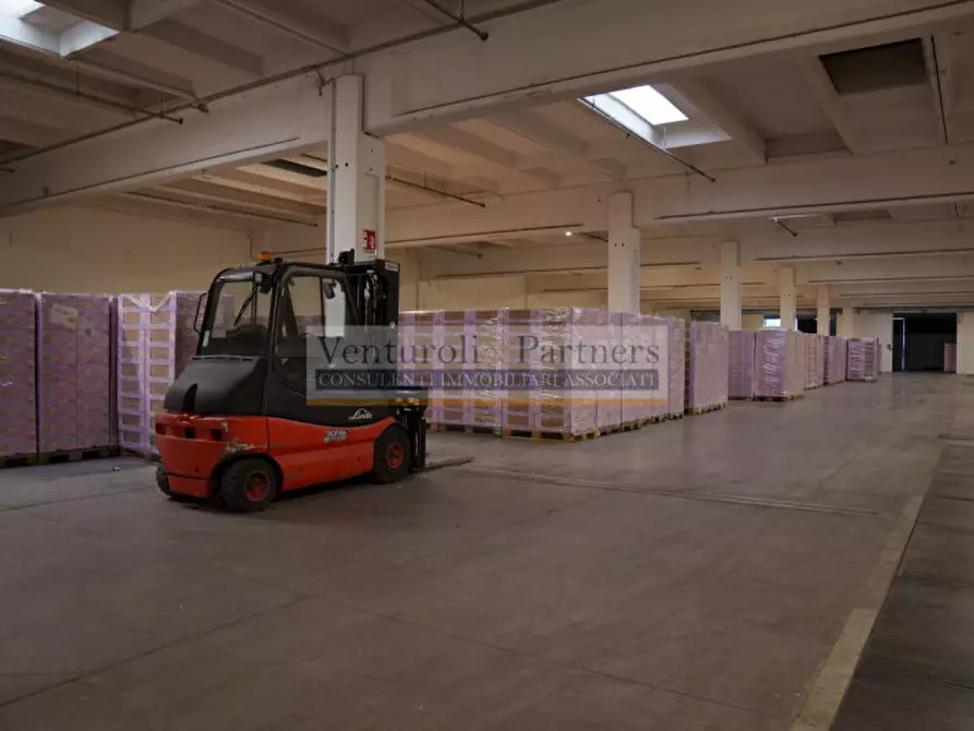 Immagine 2 di Capannone industriale in affitto  in via brescia a Calcinato