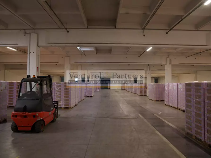Immagine 3 di Capannone industriale in affitto  in via brescia a Calcinato