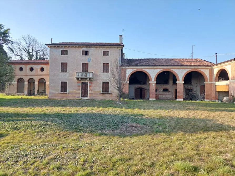 Immagine 4 di Rustico / casale in vendita  in Viale Ferrarin a Vicenza