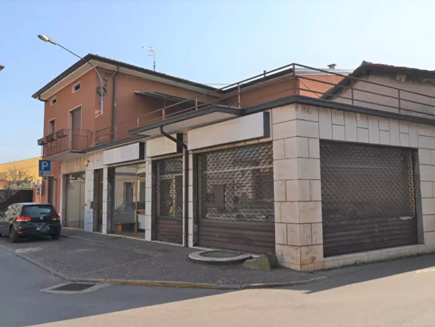 Immagine 1 di Negozio in affitto  in Via Matteotti a Mazzano