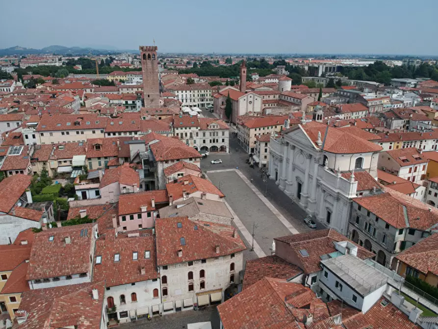 Immagine 1 di Ufficio in vendita  in piazzotto montevecchio a Bassano Del Grappa