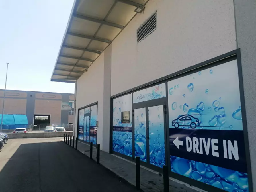 Immagine 5 di Negozio in affitto  in VIA passo gaia 30 a Rovato