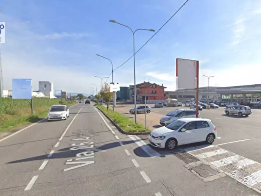 Immagine 9 di Negozio in affitto  in VIA passo gaia 30 a Rovato