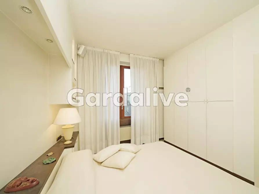 Immagine 7 di Appartamento in vendita  a Gardone Riviera