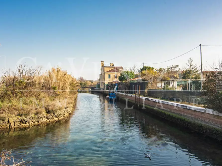 Immagine 2 di Villetta a schiera in vendita  a Venezia