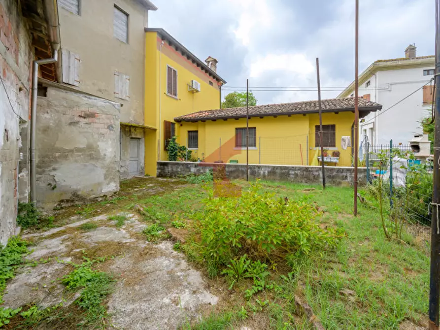 Immagine 33 di Villetta a schiera in vendita  in Via Guglielmo Marconi 30 a Fontevivo