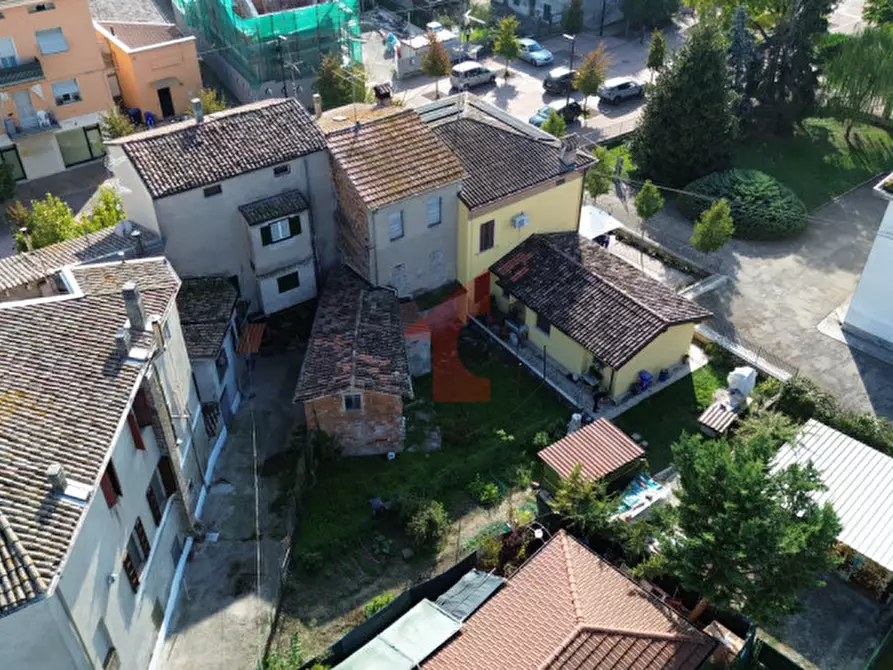 Immagine 36 di Villetta a schiera in vendita  in Via Guglielmo Marconi 30 a Fontevivo