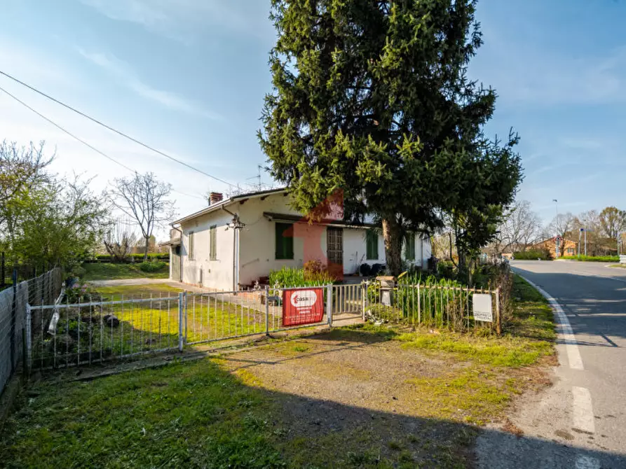 Immagine 3 di Villa in vendita  in Strada ghiara sabbioni a Fontanellato