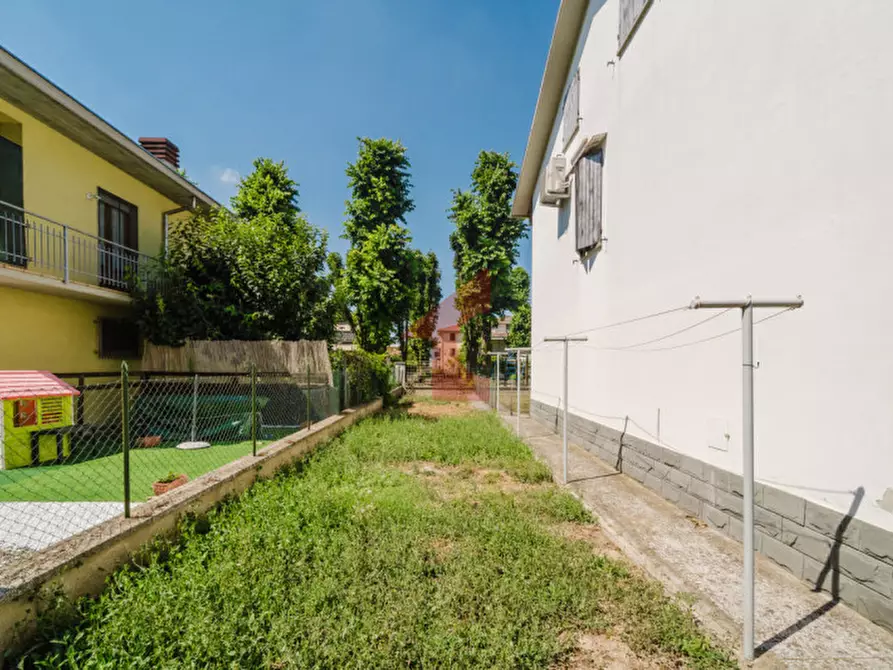 Immagine 11 di Casa indipendente in vendita  in Via A Moro 17 a Fontanellato
